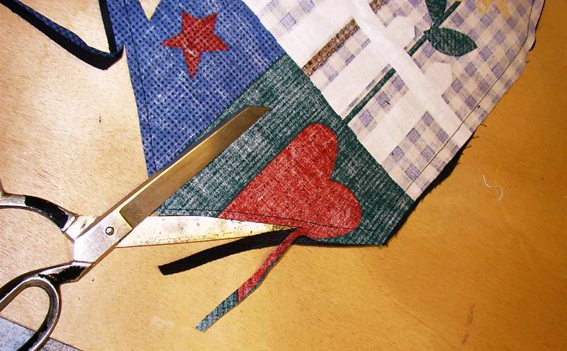 trimming seams back